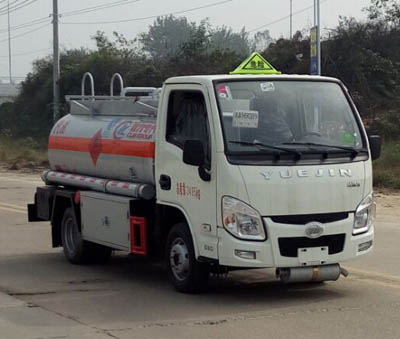 上汽跃进2方加油车