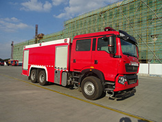 豪沃 12吨水罐消防车